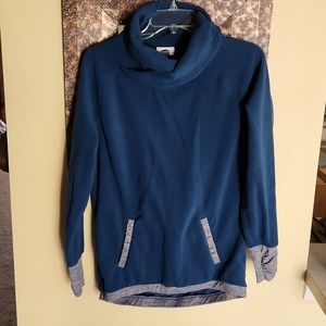 Old Navy fleece pullover